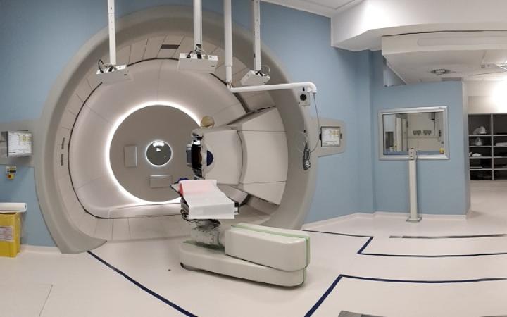 Imagen de archivo de una sala de protonterapia