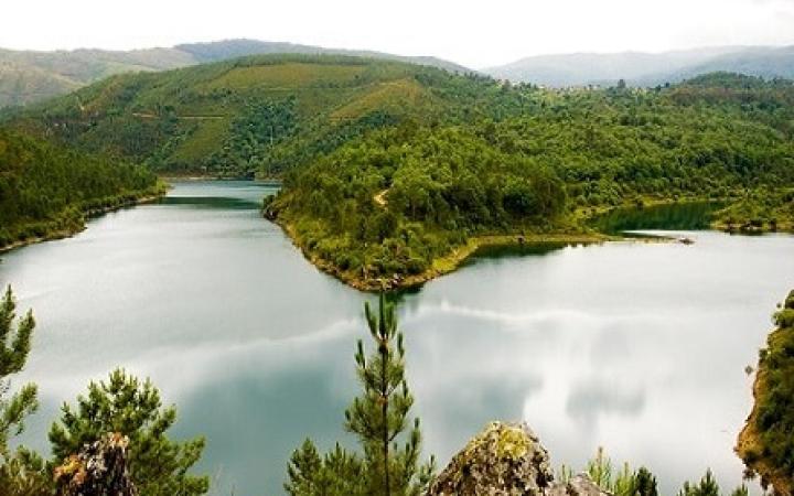 Embalse de Avión