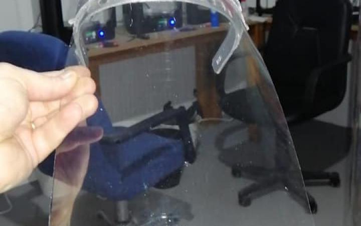 Máscaras protectoras prototipo Facebook Ayuda3despaña