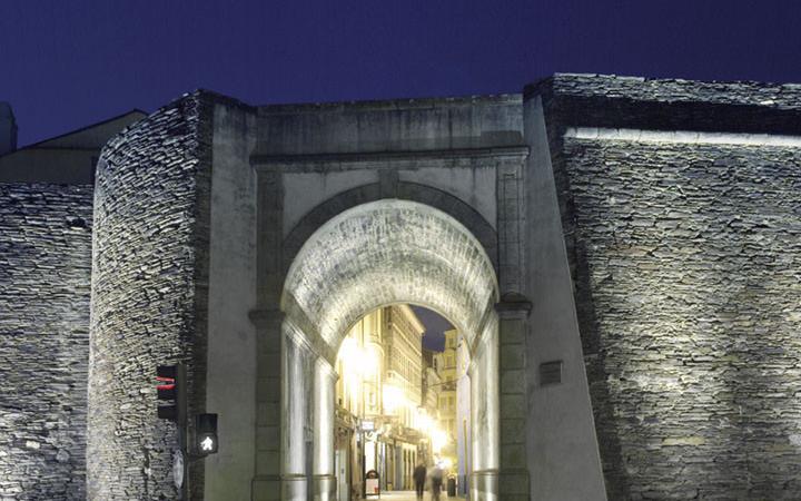 Puerta Campo Castelo