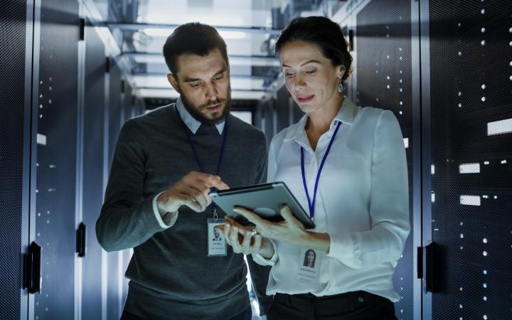 El retorno del talento gallego repartido por el mundo es una de las prioridades de Galicia. Si formas parte de esta bolsa de profesionales cualificados que tuvieron que emigrar, ve preparando la maleta de vuelta porque aquí hay proyectos esperándote.